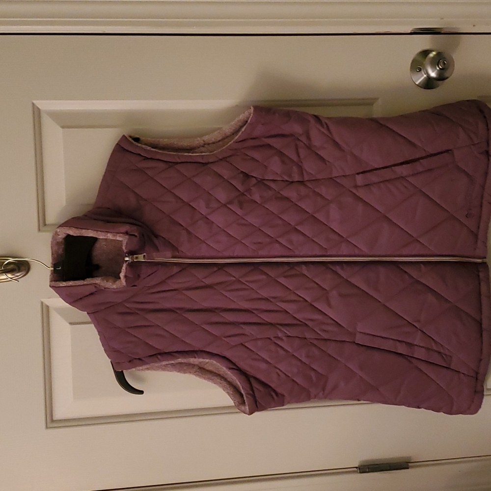 Reversible rose vest